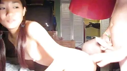 Neuken verleidelijke vrouw en cumshot tussen Grote sexfilmpjes gratis Tieten