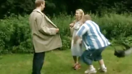 Wellustige schoonheid heeft een lul in haar kutje en een vinger gratis homo sex filmpjes in haar kont