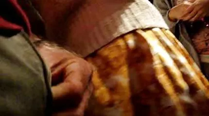 Fatsoenlijk inserted een lang lul in de buitensex film schattige kont