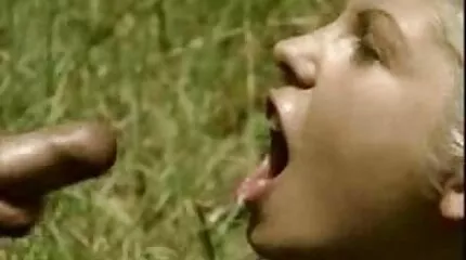 Twee schoonheden aanraken Tieten gratis tiener sex films Op echt bed