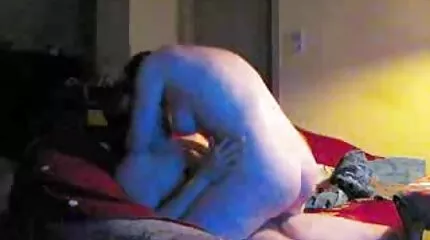 Heet Kurva zeer excited seks in een abandoned kamer leuke sexfilmpjes