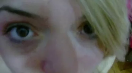 Passioneel Blondine vreemdgaan met een zwarte gratis ero filmpjes man in hotel