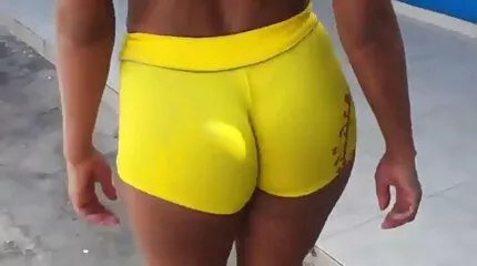 Naakt korte sex filmpjes het paard en ging lekker op een grote lul zitten