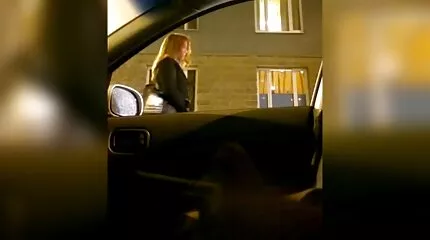 Guy ontmoet en geneukt op gras charmant gratis seks film kijken meisje