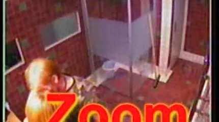 Pretzel chic geneukt door gay massage filmpjes een dikke vrouw met een bout Ingevoegd
