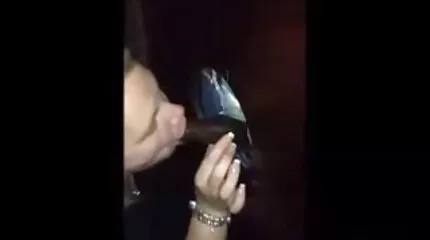 Geile man leuke sexfilmpjes in badkamer geneukt door charmante beest