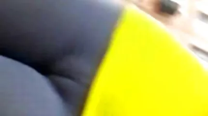 Lief meisje enjoys rubber homo seks films spanking