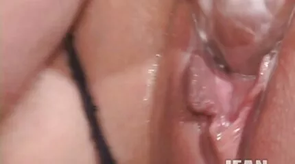 Kameraad filmed Meisje Masturbatie Op lesbische filmpjes Bank