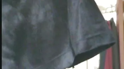 Deze gentleman neukt gratis filmpjes sex zonder zijn witharige slipje uit te doen